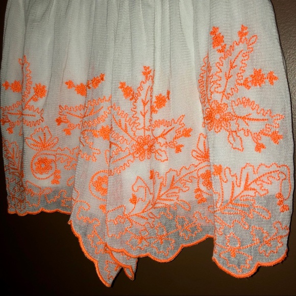 Neon Lace Embroidered Shorts - Picture 3 of 4